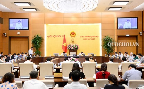 越南国会常委会第27次会议闭幕