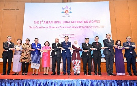 阮春福强调妇女和女童在建设东盟共同体中的重要作用