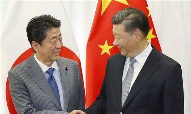 日本首相安倍晋三开始对中国进行正式访问