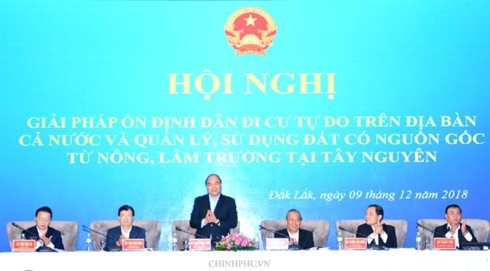 阮春福提出到2025年基本解决自由移民现象的措施