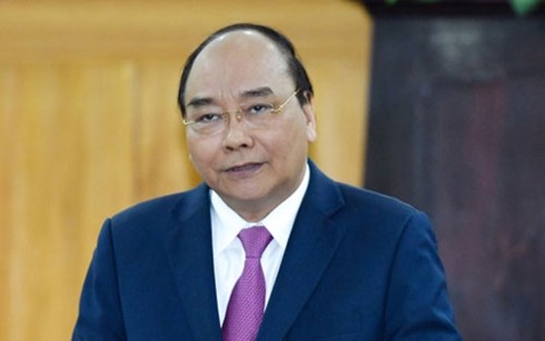 越南政府总理阮春福向银行部门交付任务