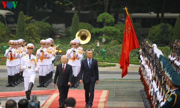 阿根廷总统马克里和夫人对越南进行国事访问