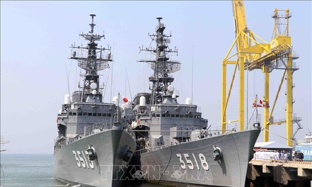 日本自卫队军舰访问岘港市