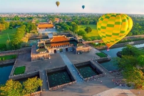 五个国家参加2019年顺化国际热气球节