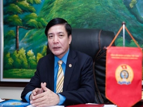 越南政府总理将与高技术工人对话
