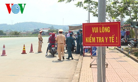 越南人民支持继续实行社会隔离