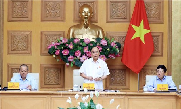 越南政府常务委员会讨论帮助石油、航空企业解决困难的措施