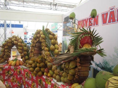  Tỉnh Bến Tre tôn vinh người trồng dừa