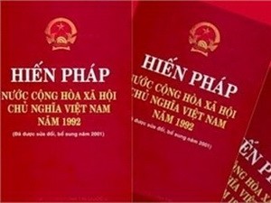 Đoàn công tác của Ủy ban dự thảo sửa đổi Hiến pháp1992 làm việc tại Hà Tĩnh