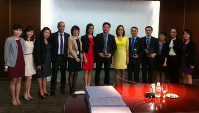 Vietcombank và BIDV nhận giải “Ngân hàng có chất lượng thanh toán quốc tế xuất sắc  2012"