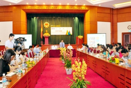 Họp báo Hội thảo – Triển lãm Viet Nam Finance 2013