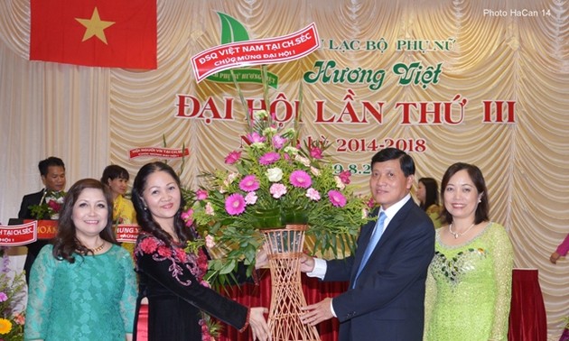 Đại hội lần thứ III CLB phụ nữ Hương Việt