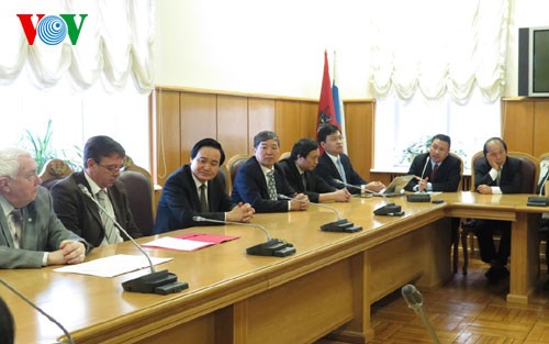 Đại học Quốc gia Hà Nội tăng cường hợp tác với các trường đại học Nga