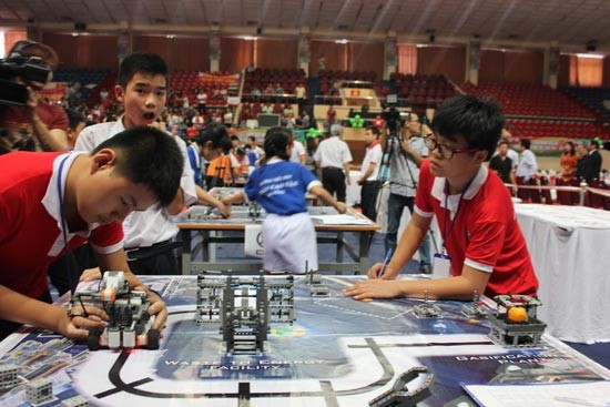 Cuộc thi Robothon toàn quốc 2014 là sân chơi bổ ích cho học sinh