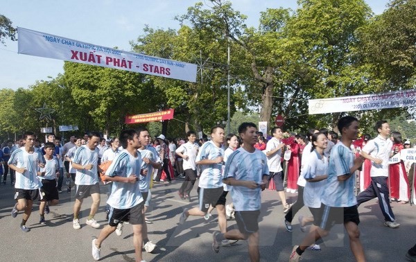 “Ngày chạy Olympic vì sức khỏe toàn dân năm 2015” diễn ra trên toàn quốc 