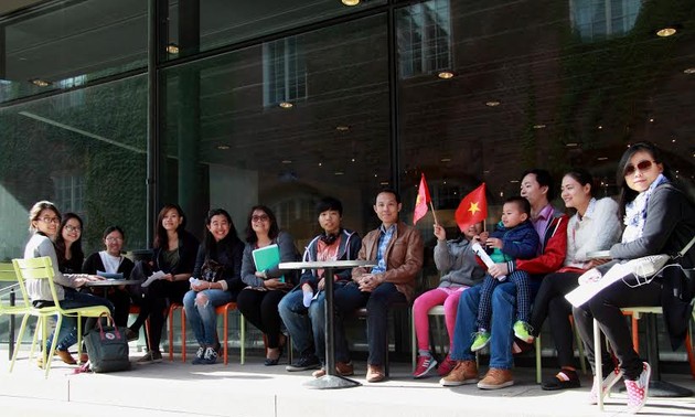 Hỗ trợ du học sinh Việt mới sang Stockholm hòa nhập cộng đồng