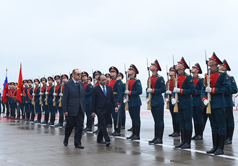 Thủ tướng Nguyễn Xuân Phúc lên đường đi Hội nghị đối thoại cấp cao ASEAN - Nga