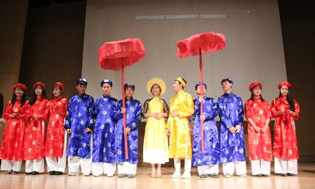 Đêm văn hóa Việt  Nam kỷ niệm 10 năm thành lập chi hội sinh viên VN tại Sejong, Hàn Quốc