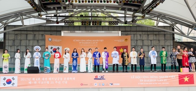 Lễ hội người Việt tại thành phố Daejeon - không gian văn hóa đa màu sắc