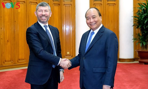 Thủ tướng Nguyễn Xuân Phúc tiếp Thứ trưởng Bộ phát triển Kinh tế Italy Ivan Scalfarotto
