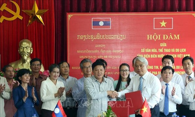 Tăng cường hợp tác du lịch giữa tỉnh Điện Biên và tỉnh Luangprabang