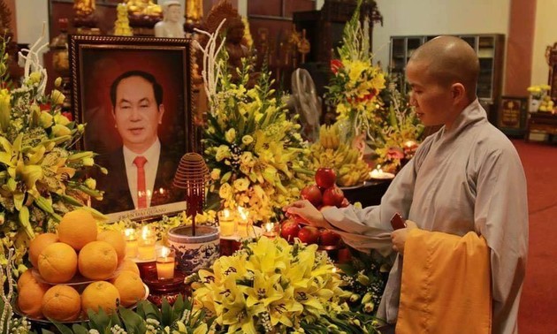 Chư tăng, phật tử Lào – Việt tại Lào cầu siêu, tưởng niệm Chủ tịch nước Trần Đại Quang