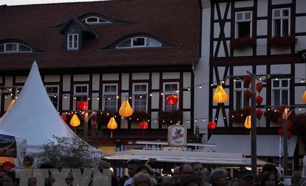 Rực rỡ sắc màu lễ hội đèn lồng Hội An lần thứ hai tại Đức