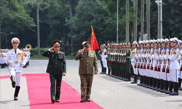 Tổng Tham mưu trưởng Bộ các Lực lượng vũ trang Cách mạng Cộng hòa Cuba thăm chính thức Việt Nam
