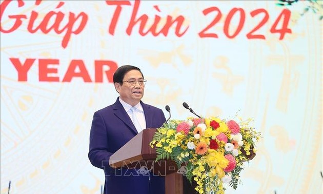 Thủ tướng Phạm Minh Chính gặp mặt Đoàn Ngoại giao nhân Tết Giáp Thìn 2024
