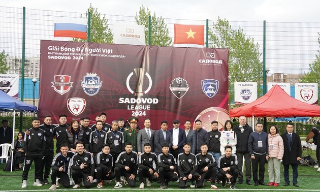 Khai mạc giải bóng đá cộng đồng đầu tiên tại Liên bang Nga