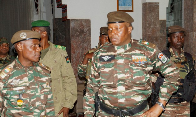 West African army chiefs to meet for Niger talks