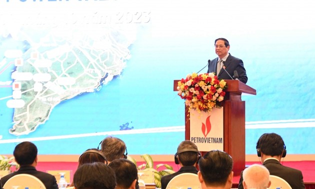 PM attends signing ceremony of Petrovietnam’s gas electricity project chain 