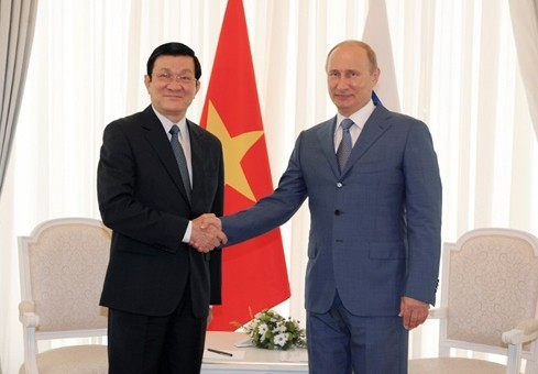 Руководители Вьетнама и России обменялись поздравительными письмами 