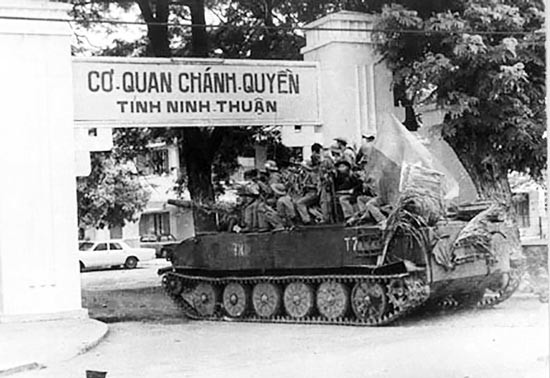 Мероприятия, посвящённые 40-летию освобождения Южного Вьетнама и воссоединения страны