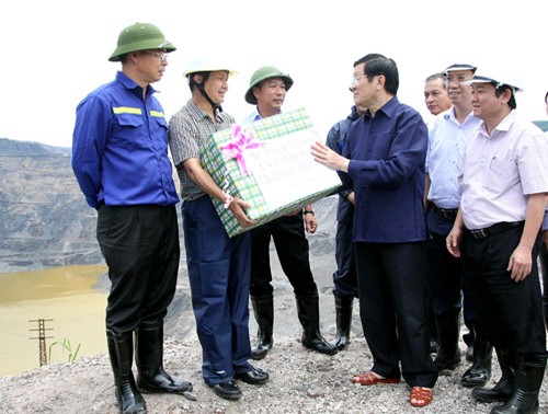 Президент СРВ Чыонг Тан Шанг совершил рабочую поездку в провинцию Куангнинь