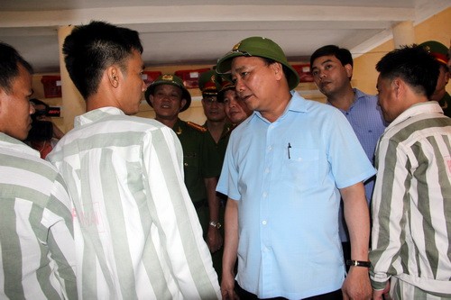 Вице-премьер СРВ Нгуен Суан Фук проверил ситуацию с амнистией в тюрьме Суанлок
