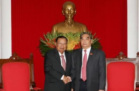 Ле Хонг Ань принял делагацию партии и государства Лаоса