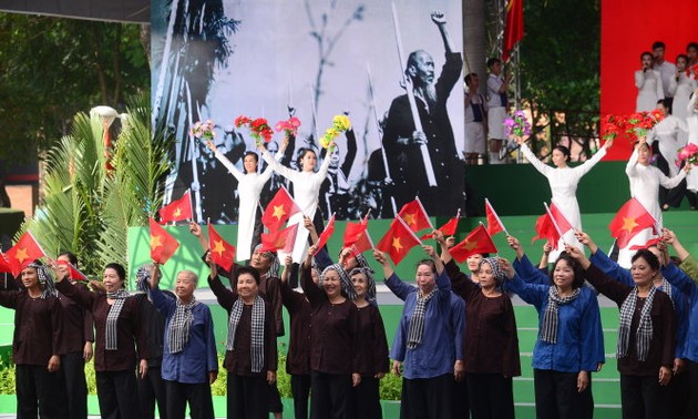 Празднование 70-летия всенародного восстания в Южном Вьетнаме