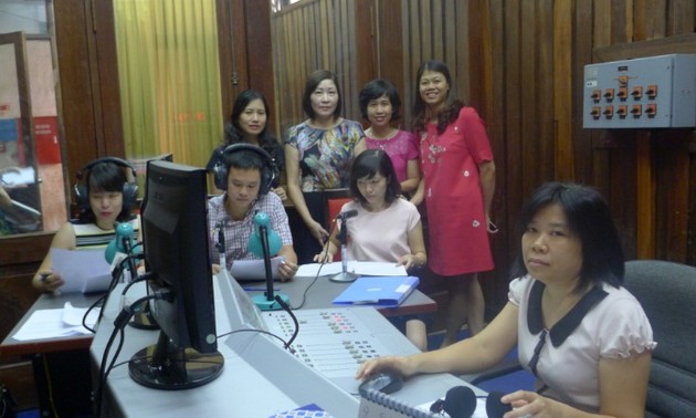 У радио «Голос Вьетнама» появился ещё один канал для иностранцев