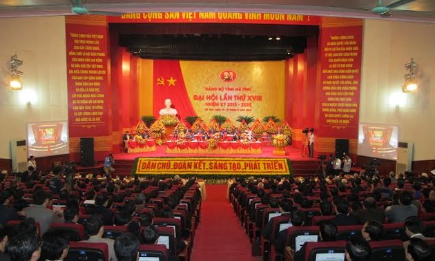 Руководители КПВ приняли участие в партконференции провинции Хатинь