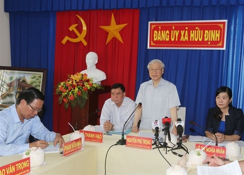 Генсек ЦК КПВ Нгуен Фу Чонг провёл рабочую встречу с властями провинции Бенче