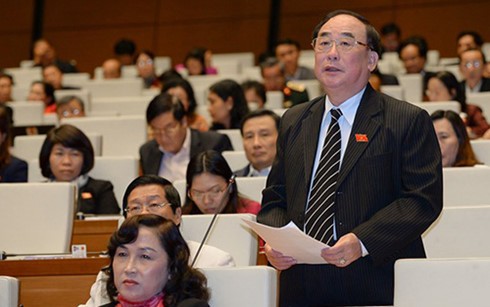 Парламент Вьетнама обсудил некоторые вопросы социально-экономического развития
