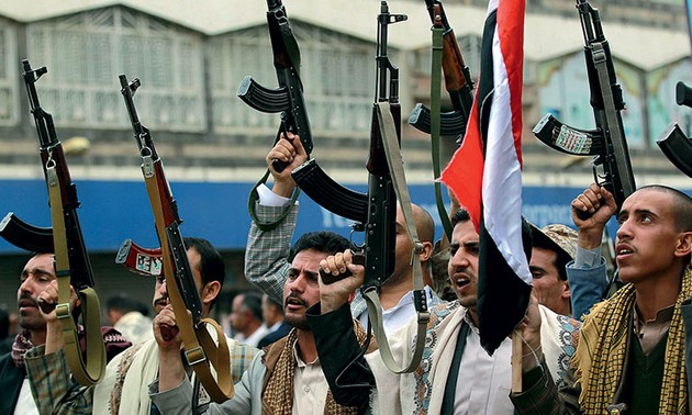 Правительство Йемена приостановило участие в переговорах с хуситами