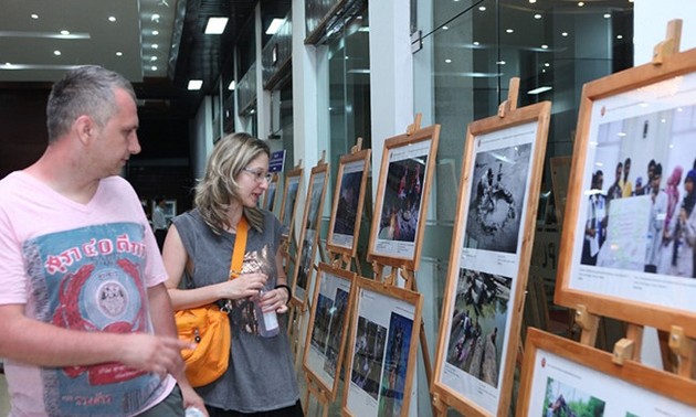 Выставка фотографий и документальных фильмов о Сообществе АСЕАН