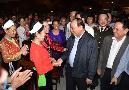 Нгуен Суан Фук принял участие в празднике национального единства в провинции Хоабинь
