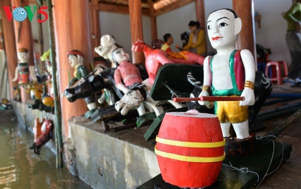 Кукольный театр на воде деревни Даотхук