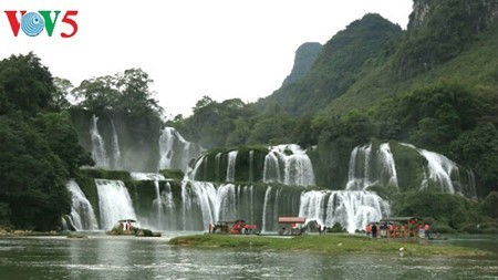 Банжок – самый большой естественный водопад в Юго-Восточной Азии