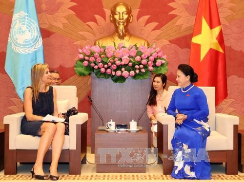 Председатель НС СРВ Нгуен Тхи Ким Нган приняла королеву Нидерландов