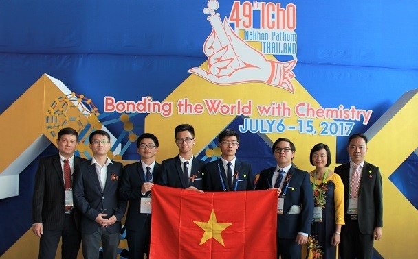 Вьетнам добился больших успехов на Международной олимпиаде по химии
