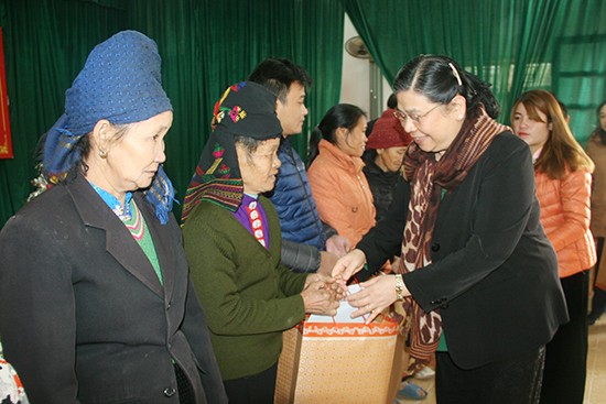 Депутаты Национального собрания Вьетнама встретились с избирателями